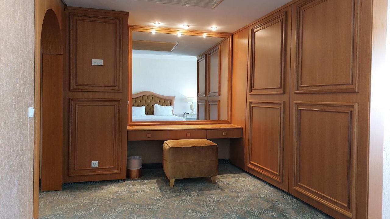 Hotel Le Palace 5*